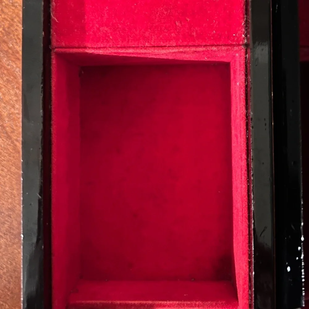 Japanese Vintage Fuji Black Lacquer Music Jewelry Box with Mirror inside.